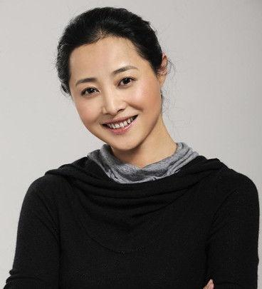 王新蕊个人资料,才华横溢的年轻艺术家，艺术与人生的完美融合